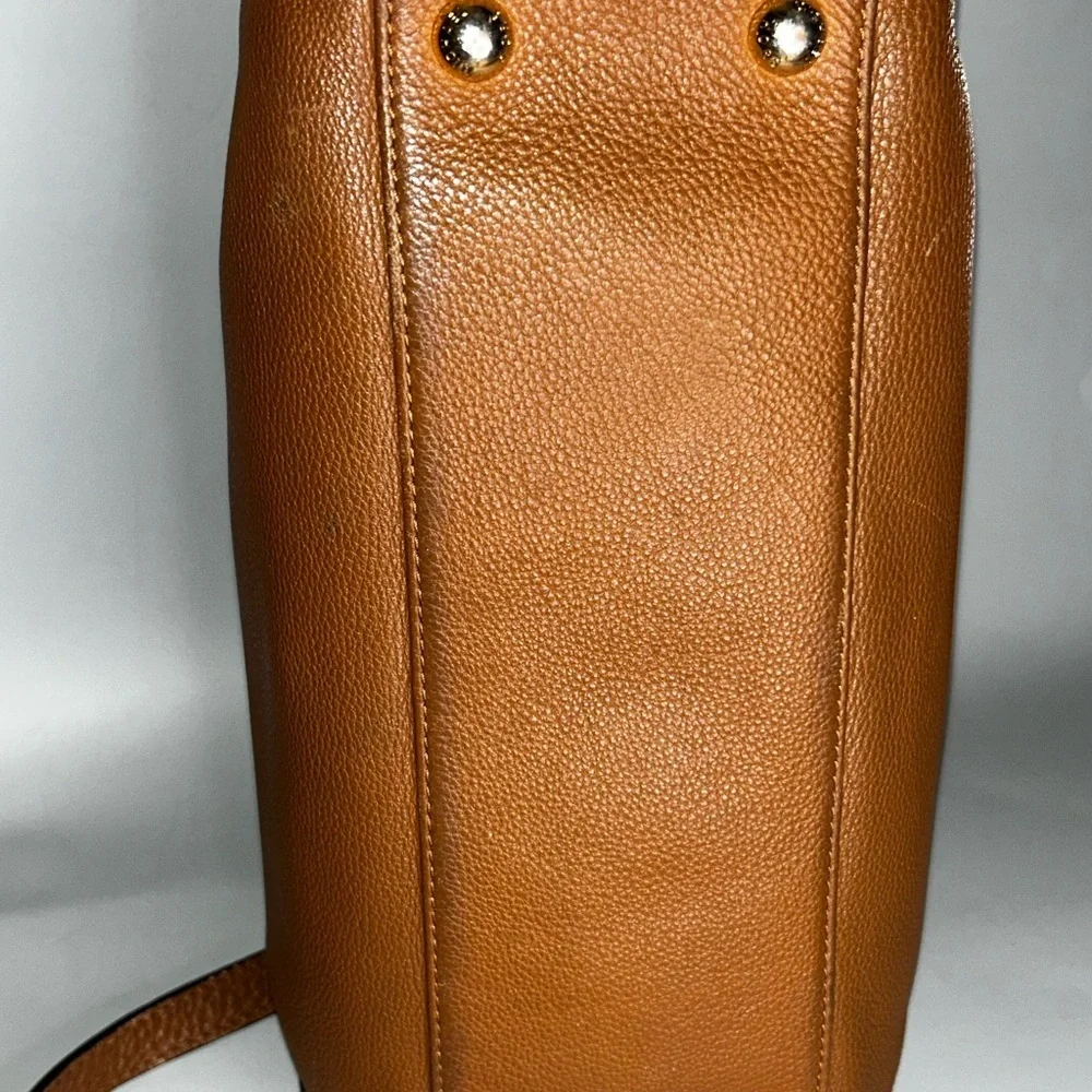 Pre loved Michael Kors pebbled leather satchel